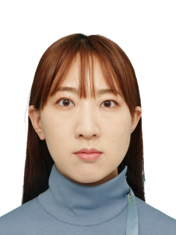 花房　彩